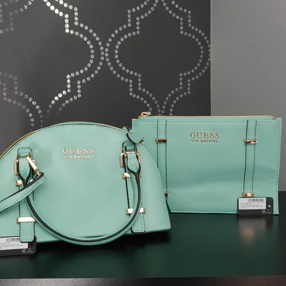 Small Guess Bag - Picture 1 of 5